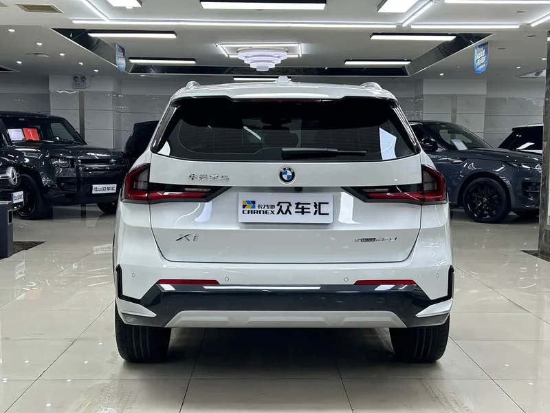 BMW X1 — фото 5