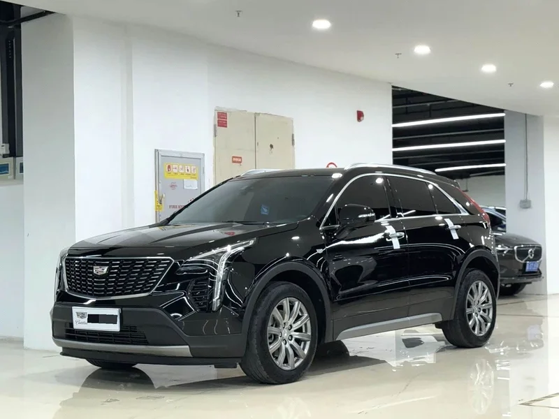 Cadillac XT4 — фото 1