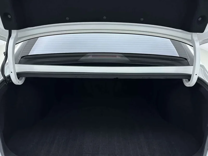 Hyundai Elantra — фото 19