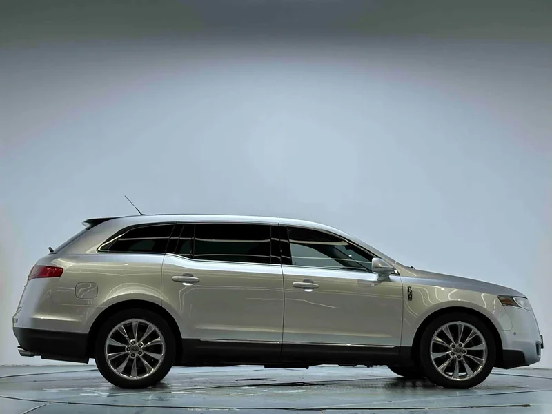 Lincoln MKT — фото 15