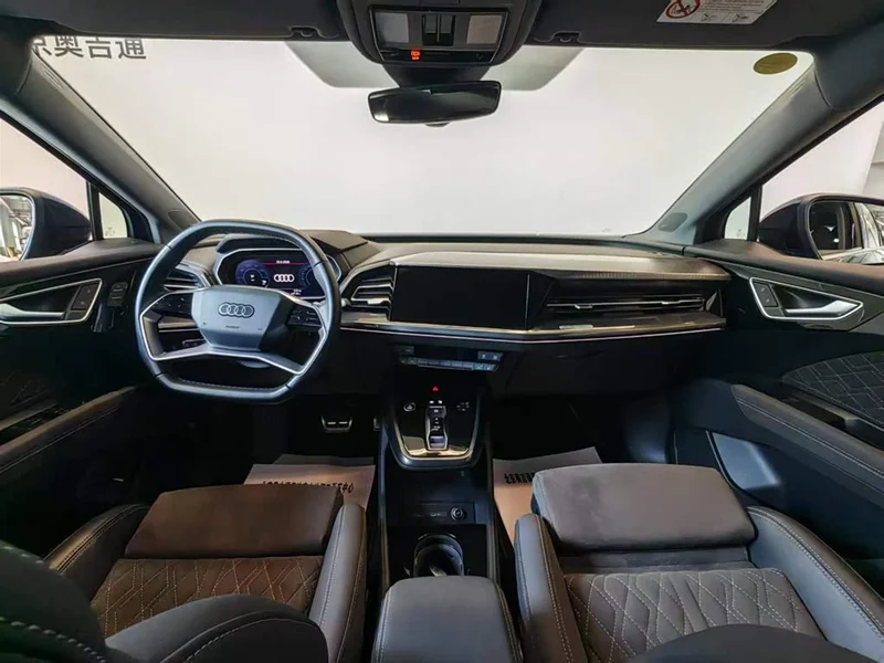 Audi Q4 e-tron — фото 11