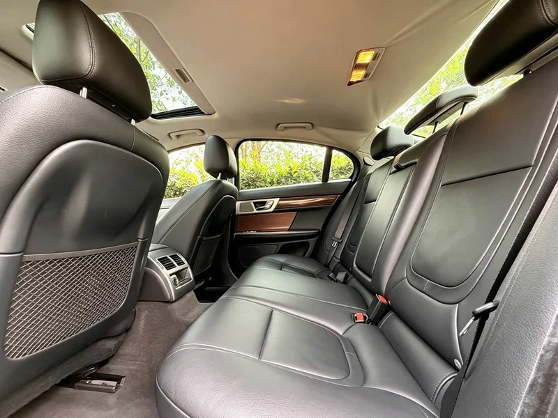 Jaguar XF — фото 6