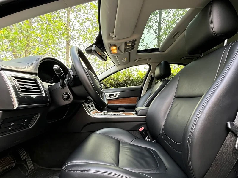 Jaguar XF — фото 7