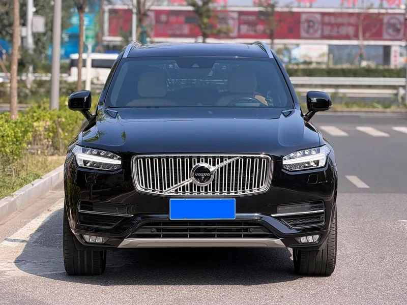 Volvo XC90 — фото 2