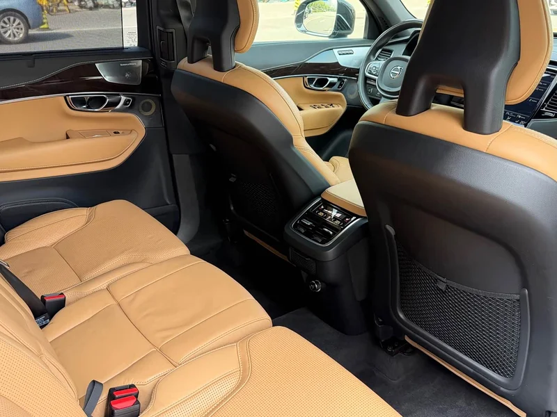 Volvo XC90 — фото 25