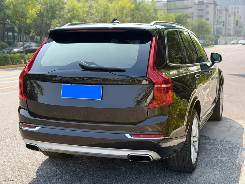 Volvo XC90 — фото 29