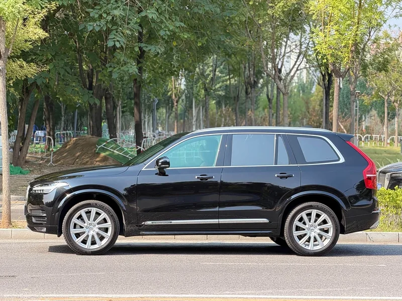 Volvo XC90 — фото 3