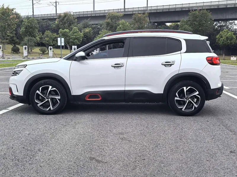 Peugeot C5 Aircross — фото 2