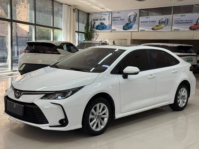 Toyota Corolla — фото 1
