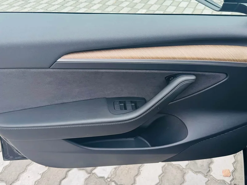 Tesla Model 3 — фото 11