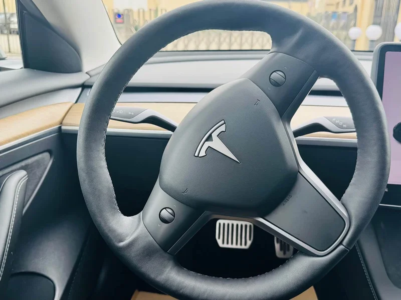 Tesla Model 3 — фото 16