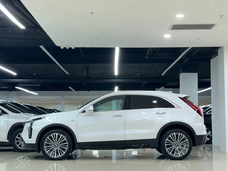 Cadillac XT4 — фото 3