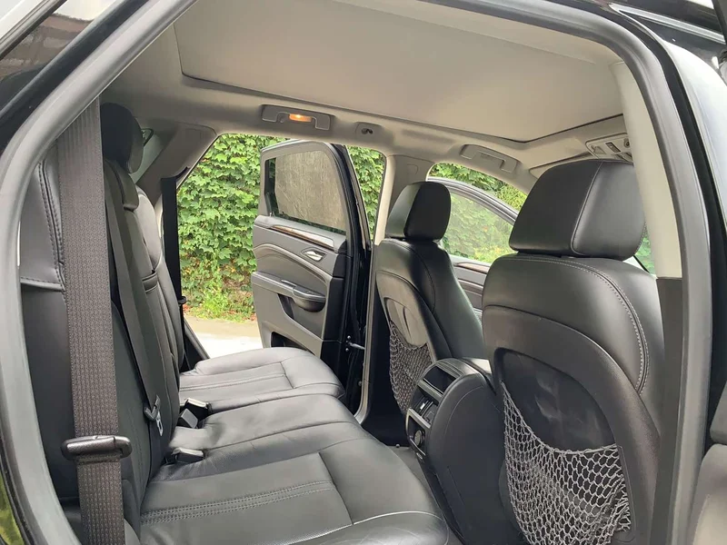 Cadillac SRX — фото 15