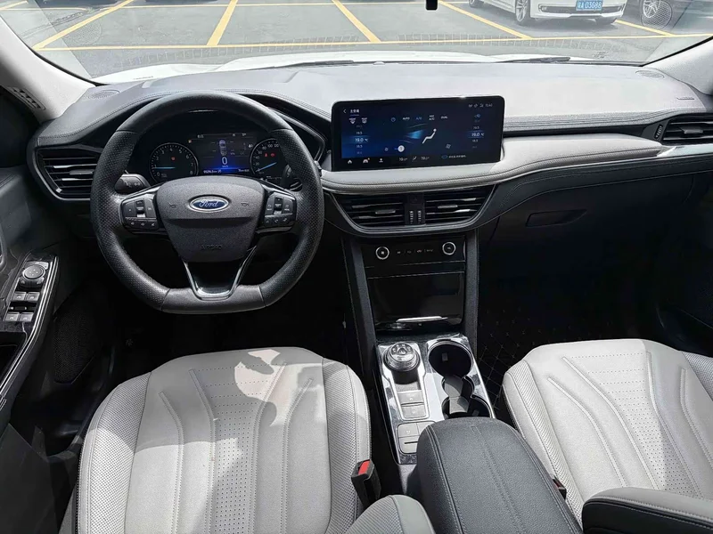 Ford Edge — фото 11
