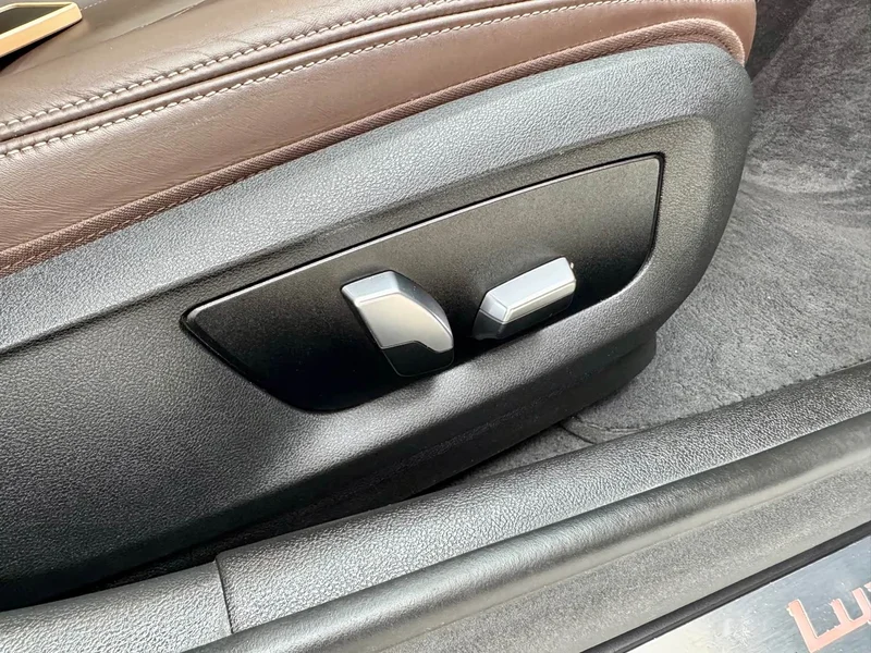 BMW 5-Series — фото 17