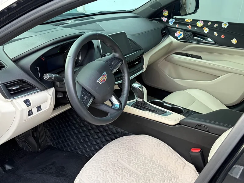 Cadillac CT4 — фото 7