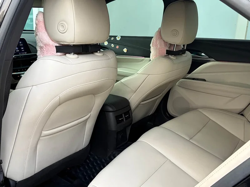 Cadillac CT4 — фото 10