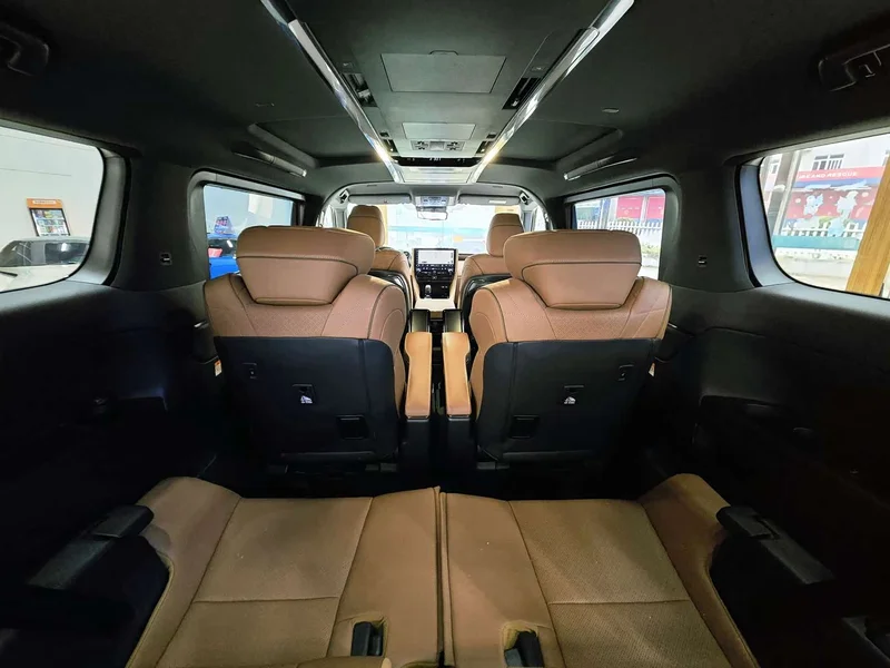 Toyota Vellfire — фото 14