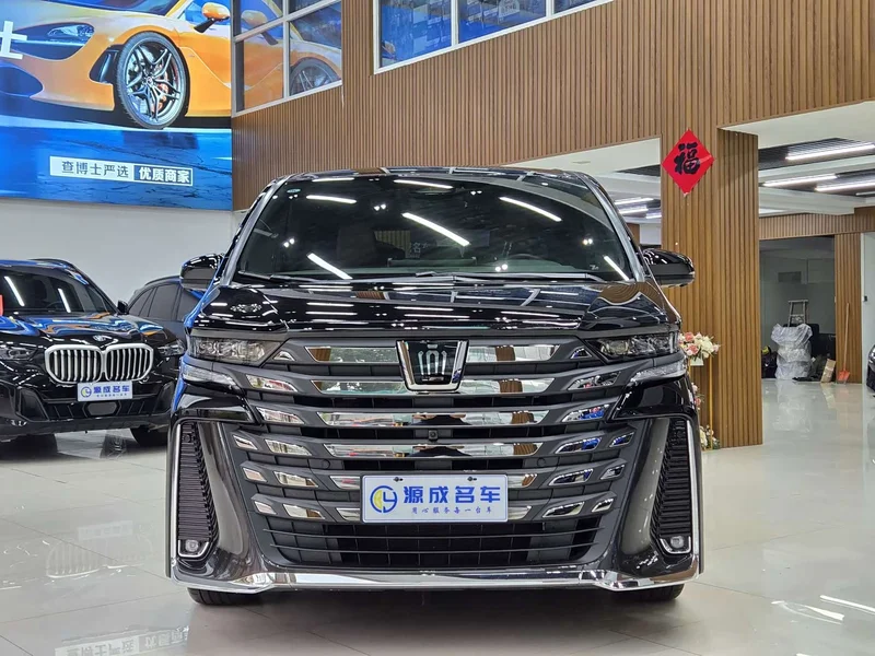 Toyota Vellfire — фото 2