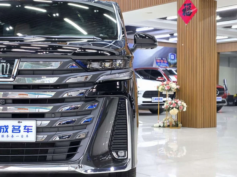 Toyota Vellfire — фото 5