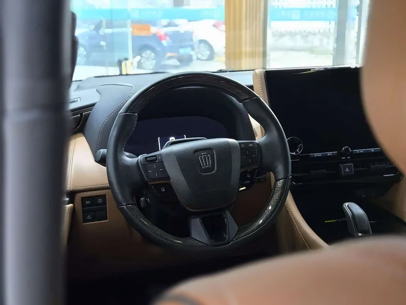 Toyota Vellfire — фото 7