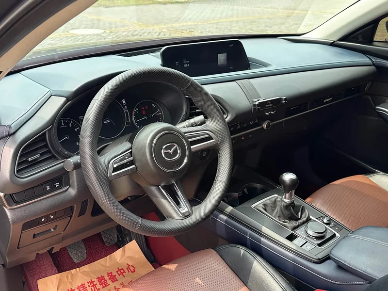 Mazda CX-30 — фото 15