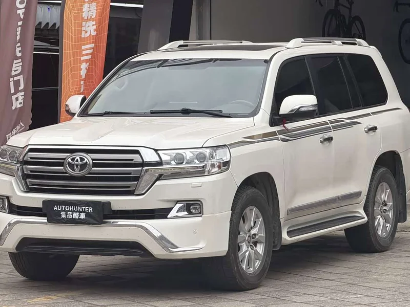 Toyota Land Cruiser (Imported) — фото 1