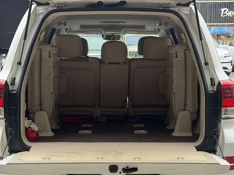 Toyota Land Cruiser (Imported) — фото 11