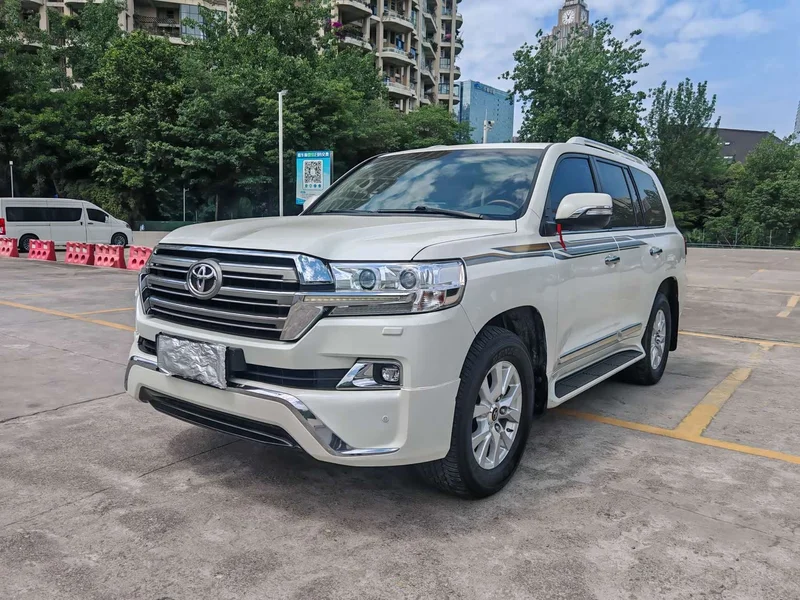 Toyota Land Cruiser (Imported) — фото 12