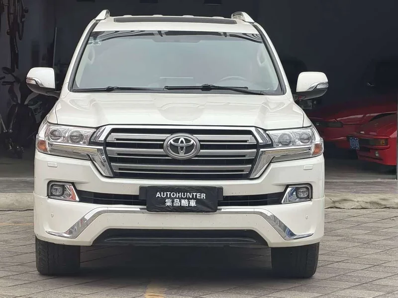 Toyota Land Cruiser (Imported) — фото 2