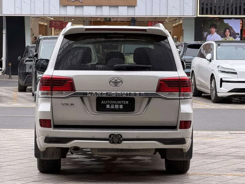 Toyota Land Cruiser (Imported) — фото 4