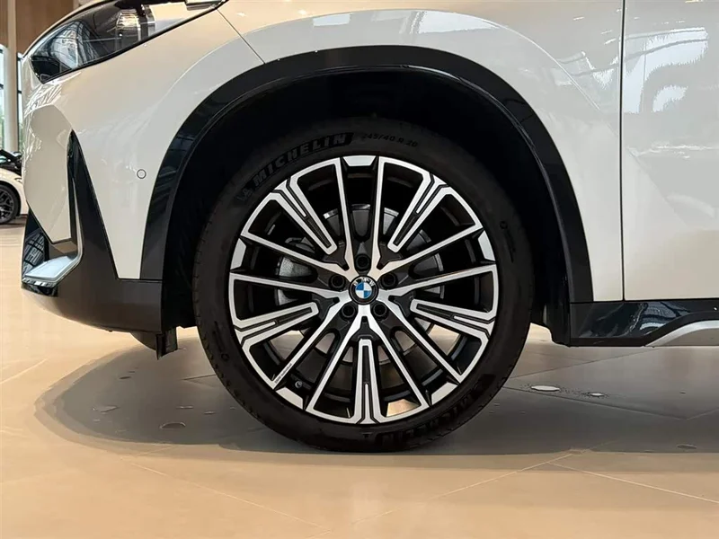 BMW X1 — фото 10