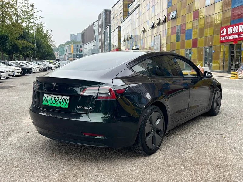 Tesla Model 3 — фото 13