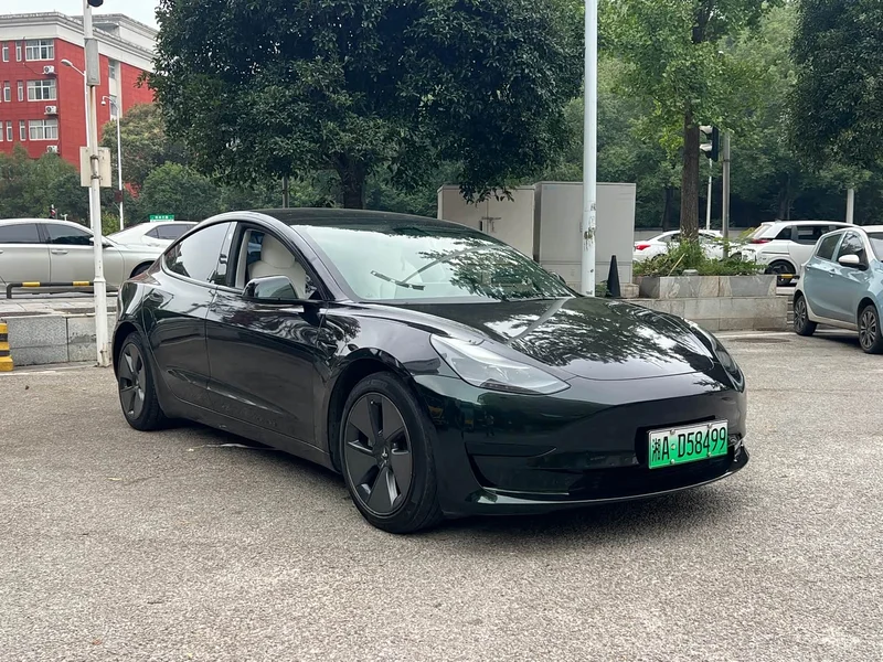 Tesla Model 3 — фото 3