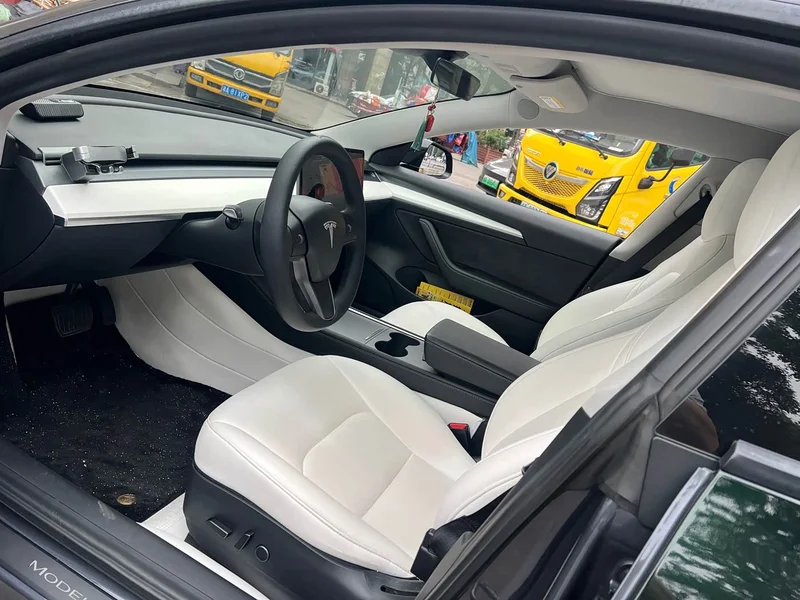 Tesla Model 3 — фото 4