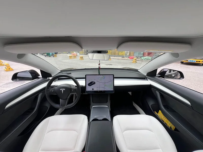 Tesla Model 3 — фото 6