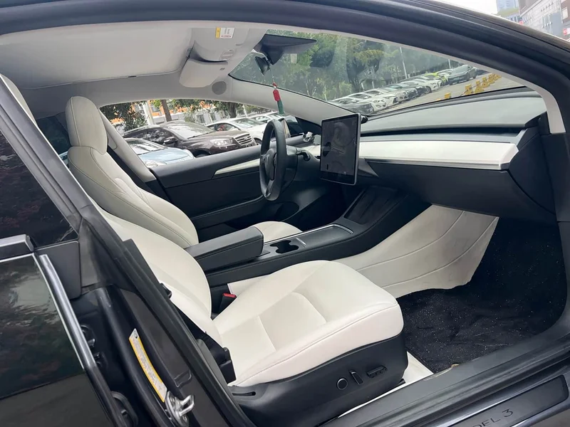 Tesla Model 3 — фото 8