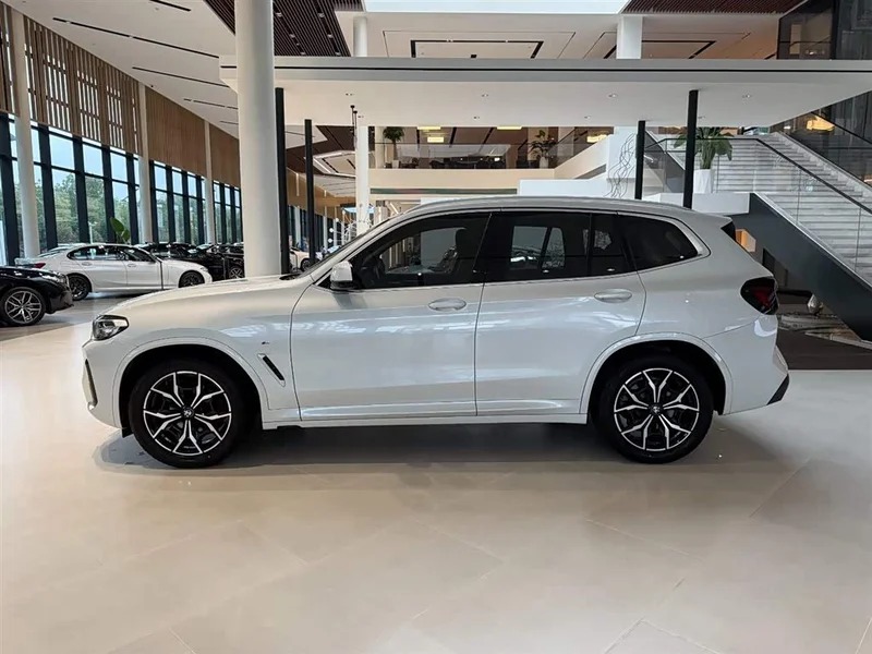 BMW X3 — фото 12