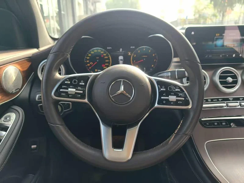 Mercedes-Benz GLC — фото 14