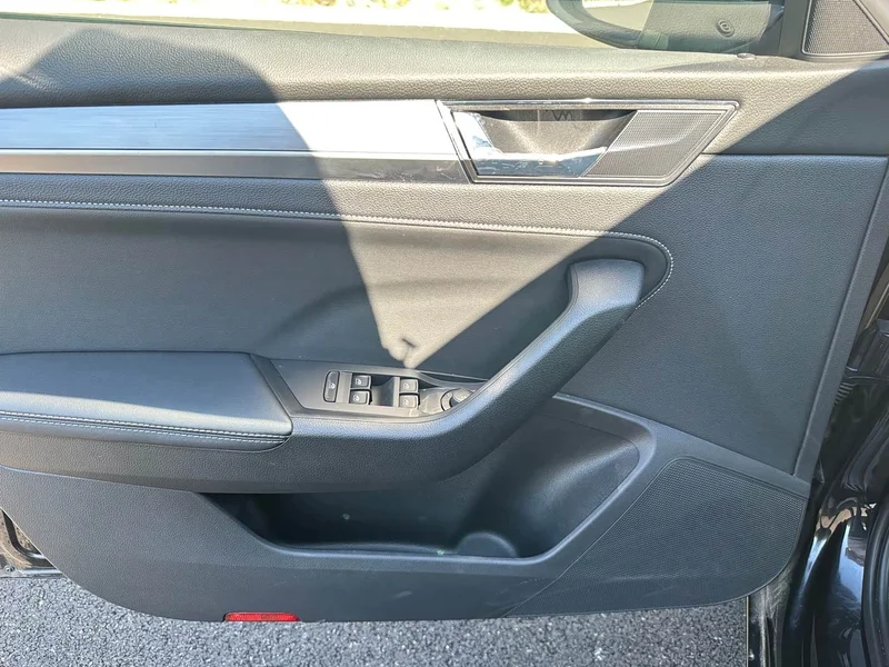 Skoda Superb — фото 10
