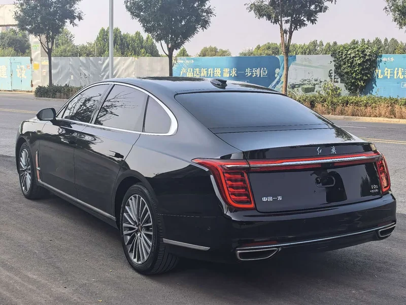 Hongqi H9 — фото 10