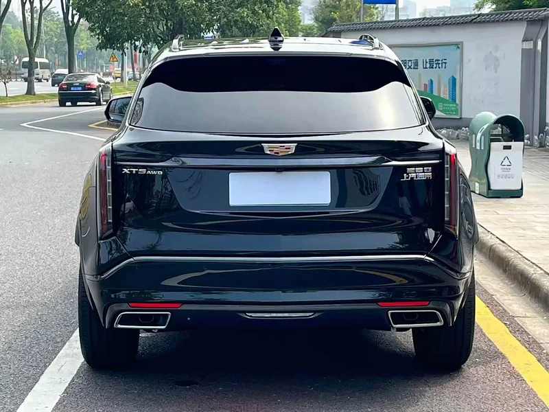 Cadillac XT5 — фото 13