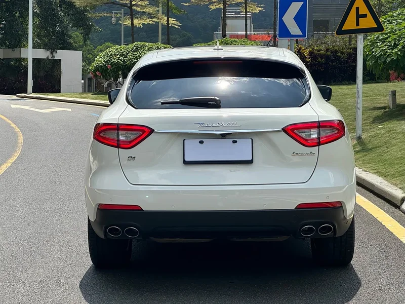 Maserati Levante — фото 6
