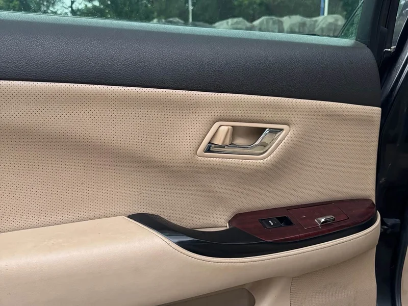 Toyota Crown — фото 21