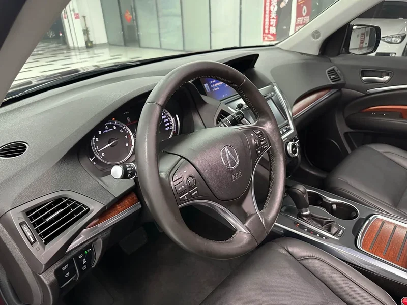 Acura MDX — фото 11