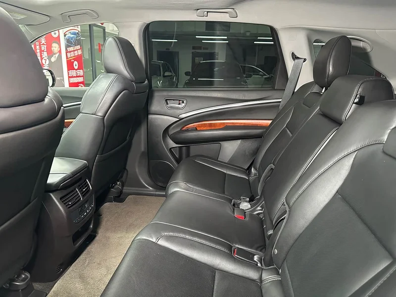 Acura MDX — фото 15