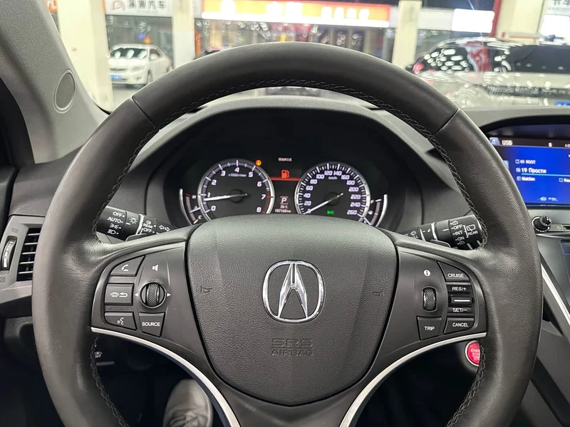 Acura MDX — фото 24