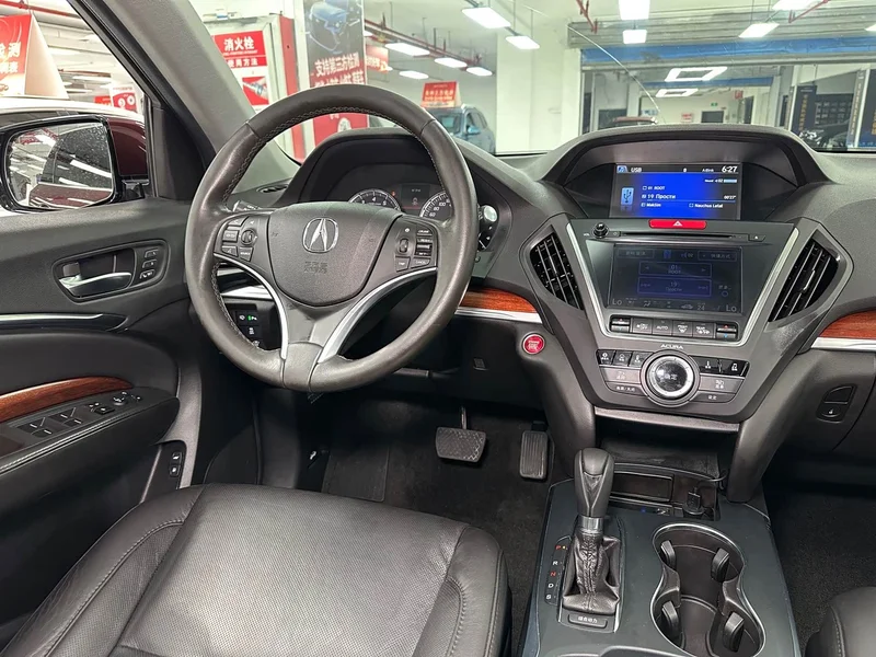 Acura MDX — фото 34