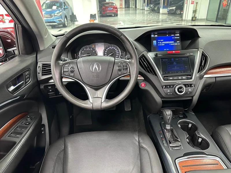 Acura MDX — фото 36