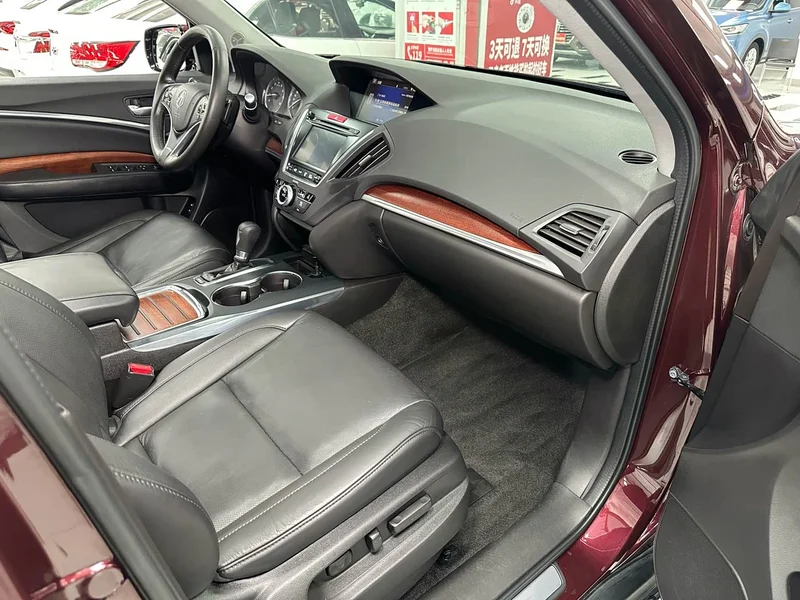 Acura MDX — фото 10